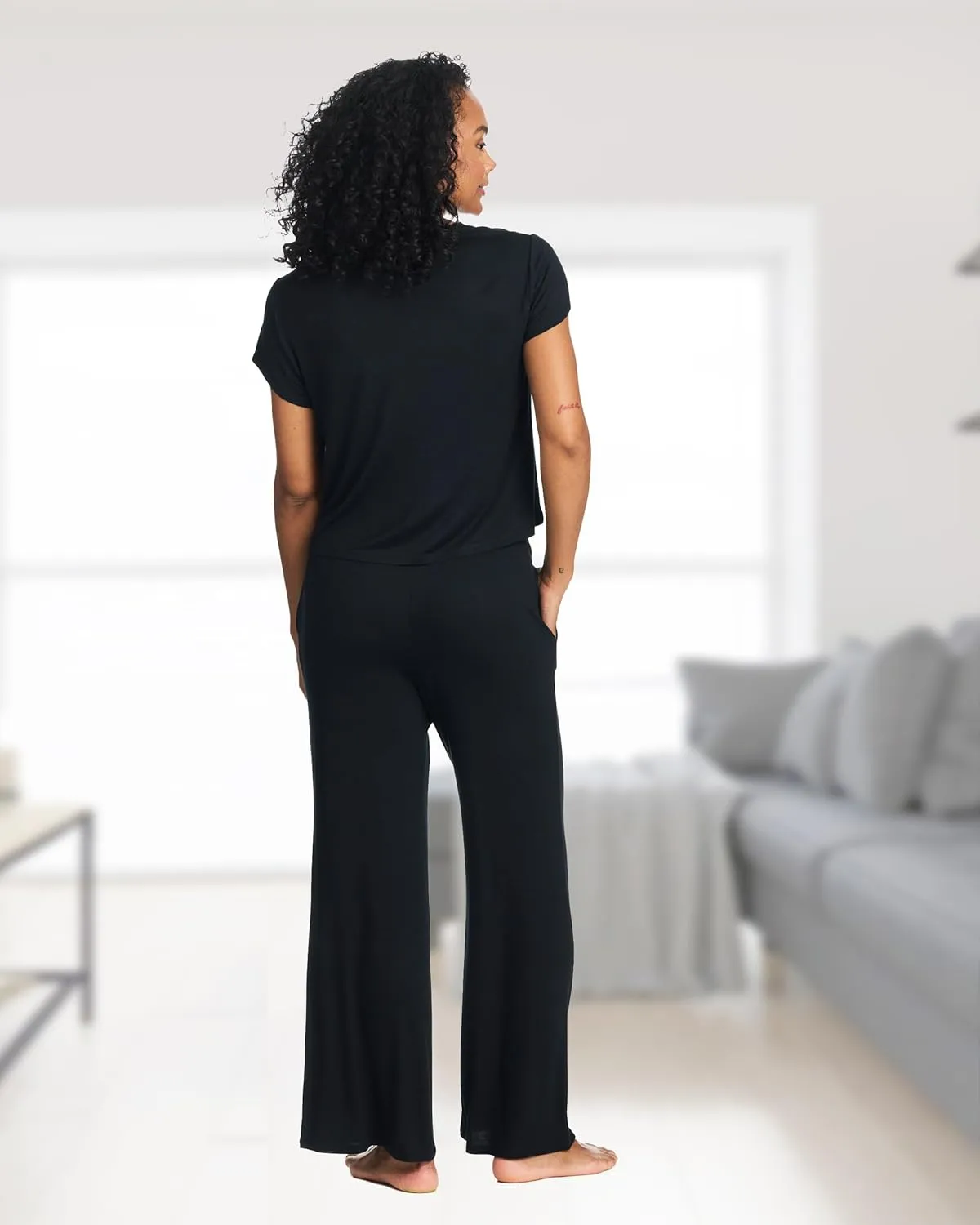 bebe Womens Short Sleeve Shirt and Lounge Skinny Pajama Pants with Pockets Sleepwear Set