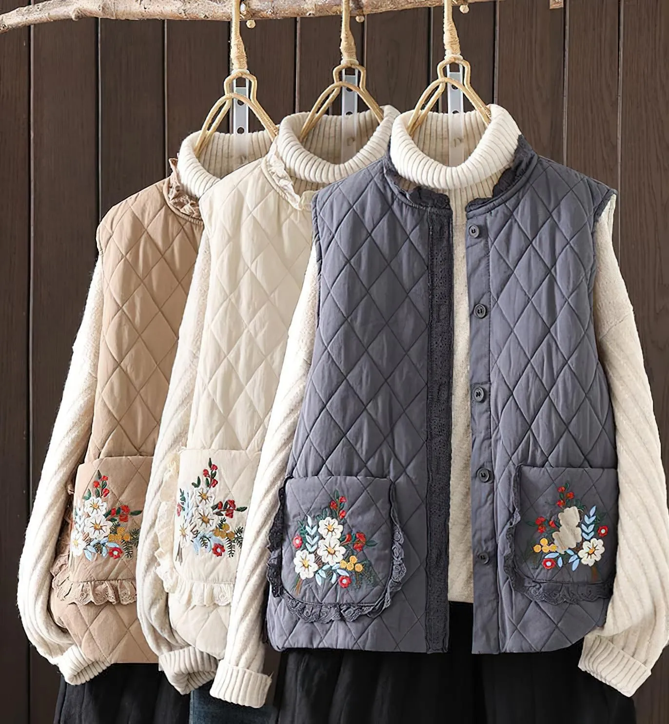 chouyatou Women's Fall Winter Floral Embroidered Button Down Cotton Quilted Puffer Down Vest Jacket Outerwear