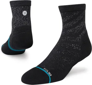 Stance Run Light Quarter - Unisex Socks - Ankle Protection - Active Fabric - Channeled-air Cushioning Black MD (US Men's Shoe 6-8.5, Women's Shoe 8-10.5) One Size