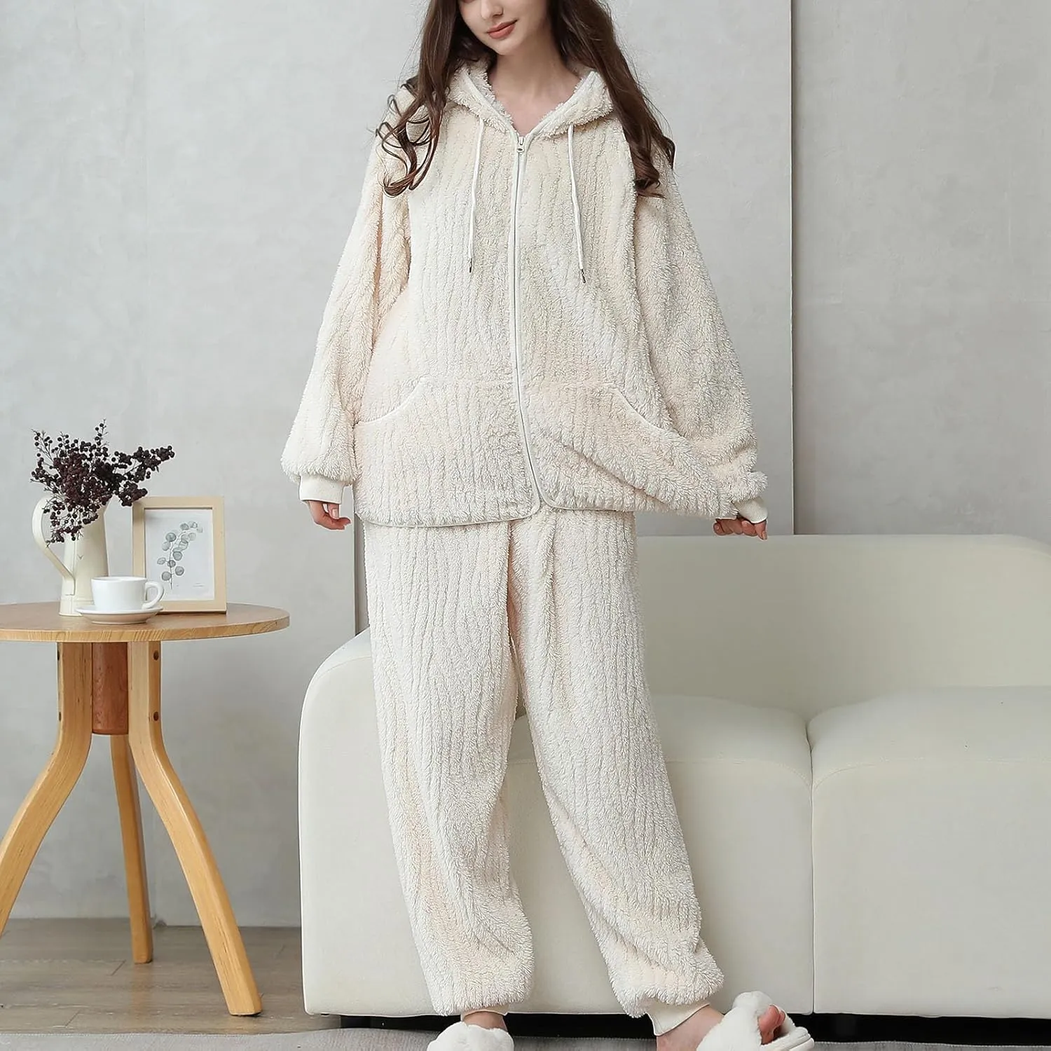 Women's Fleece Lounge Set Long Sleeve Winter Pajamas 2 Piece Outfits Winter Velvet Sleepwear Hoodies Pants Pjs