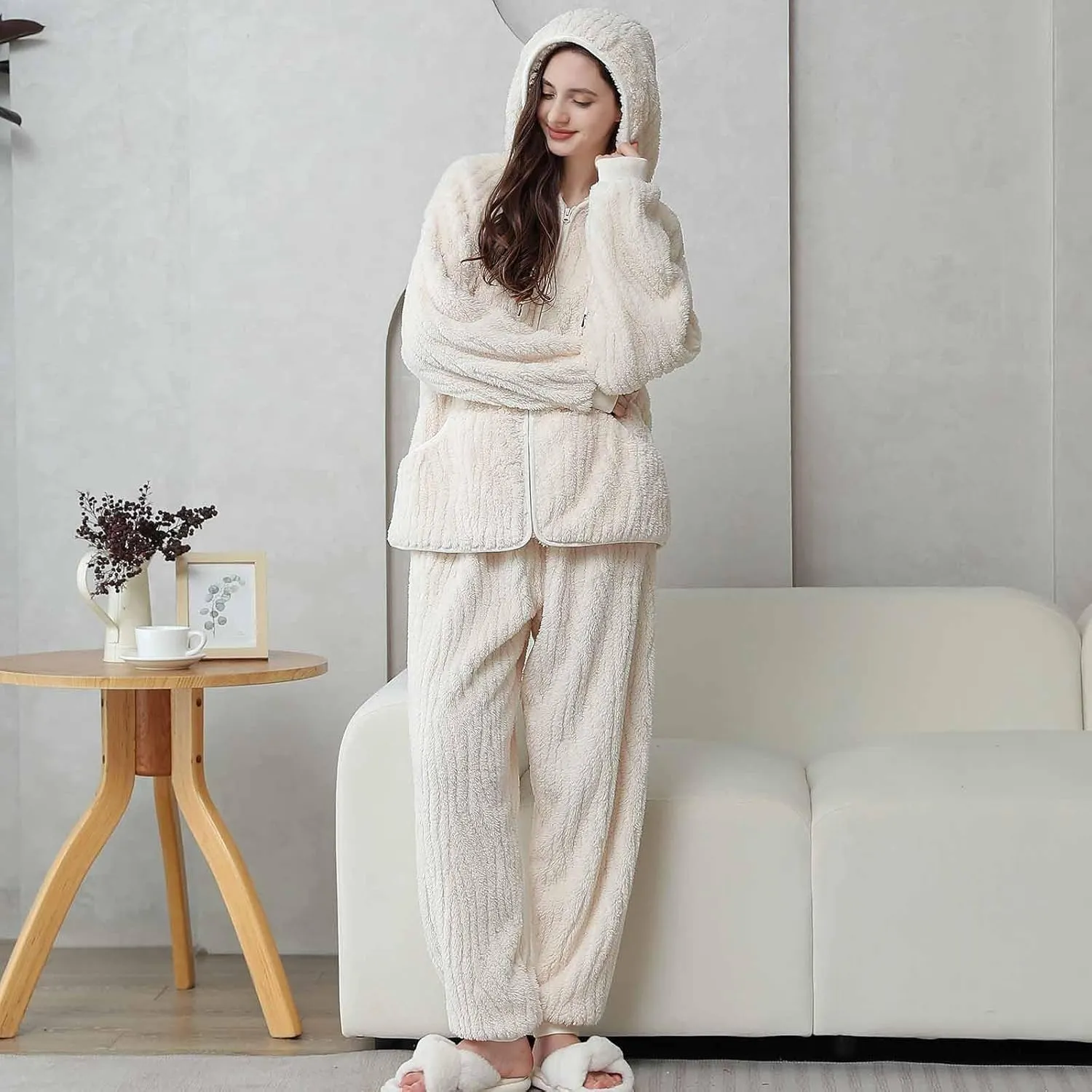 Women's Fleece Lounge Set Long Sleeve Winter Pajamas 2 Piece Outfits Winter Velvet Sleepwear Hoodies Pants Pjs